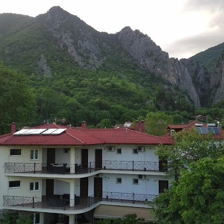 Enastron Hotel Като-Лутракі Екстер'єр фото